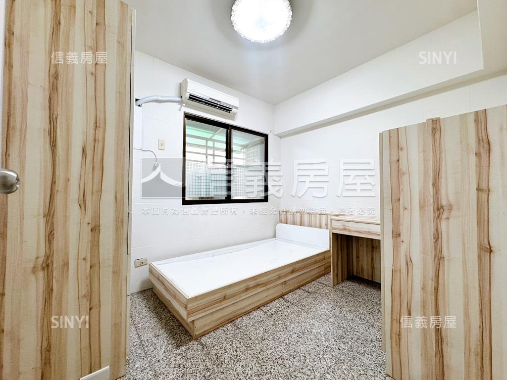 衛武營商圈美三房平車房屋室內格局與周邊環境