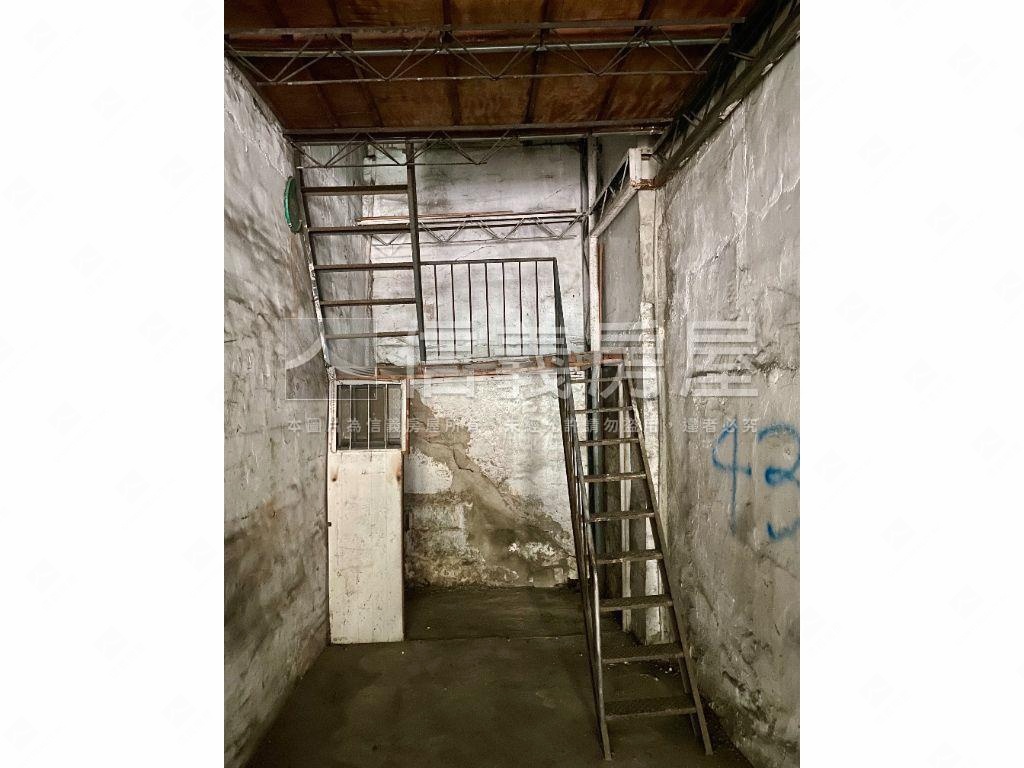 正西藏路稀有土地房屋室內格局與周邊環境