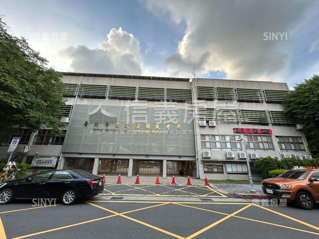 正西藏路稀有土地房屋室內格局與周邊環境