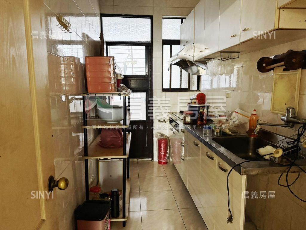 內湖捷運三房優質二樓美寓房屋室內格局與周邊環境