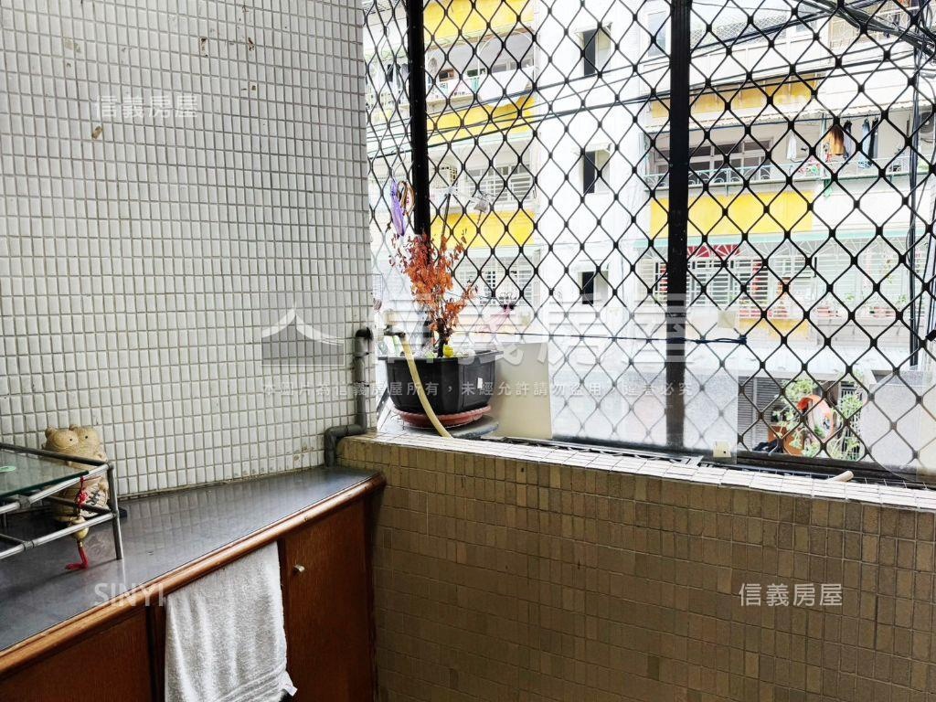 內湖捷運三房優質二樓美寓房屋室內格局與周邊環境