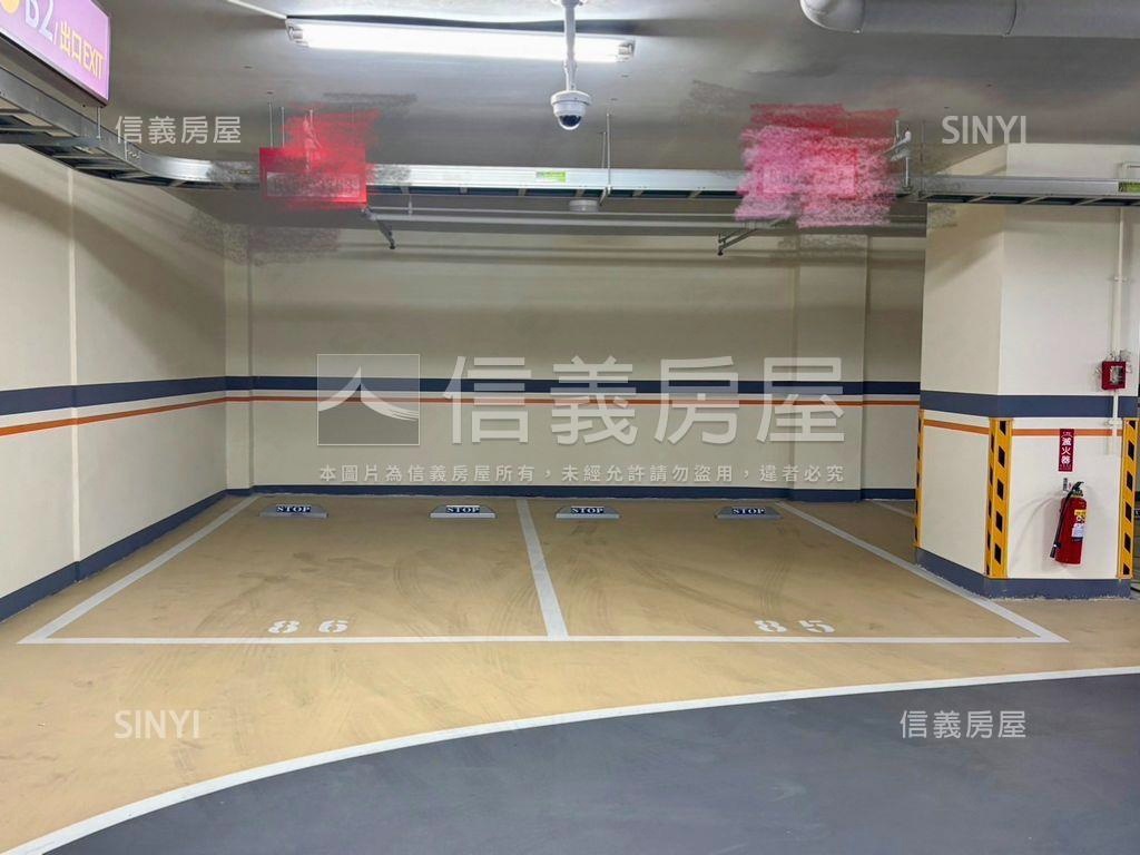 小檜溪佳麗堡次頂三房車位房屋室內格局與周邊環境