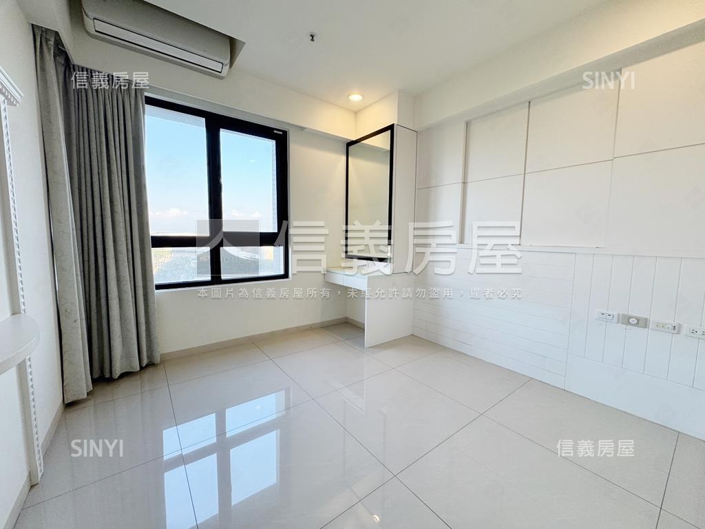 華鳳精裝四房平車房屋室內格局與周邊環境