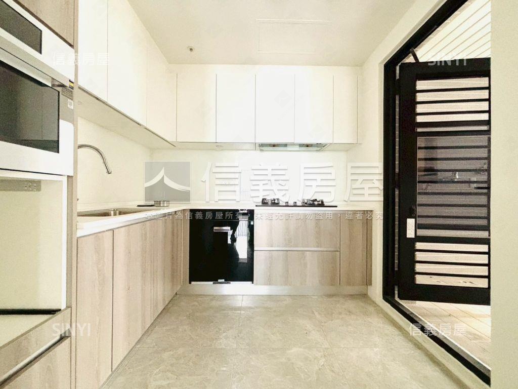 允將１７Ａ★朝東三房平車房屋室內格局與周邊環境