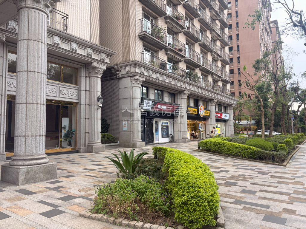 爵仕悅優質四房車房屋室內格局與周邊環境