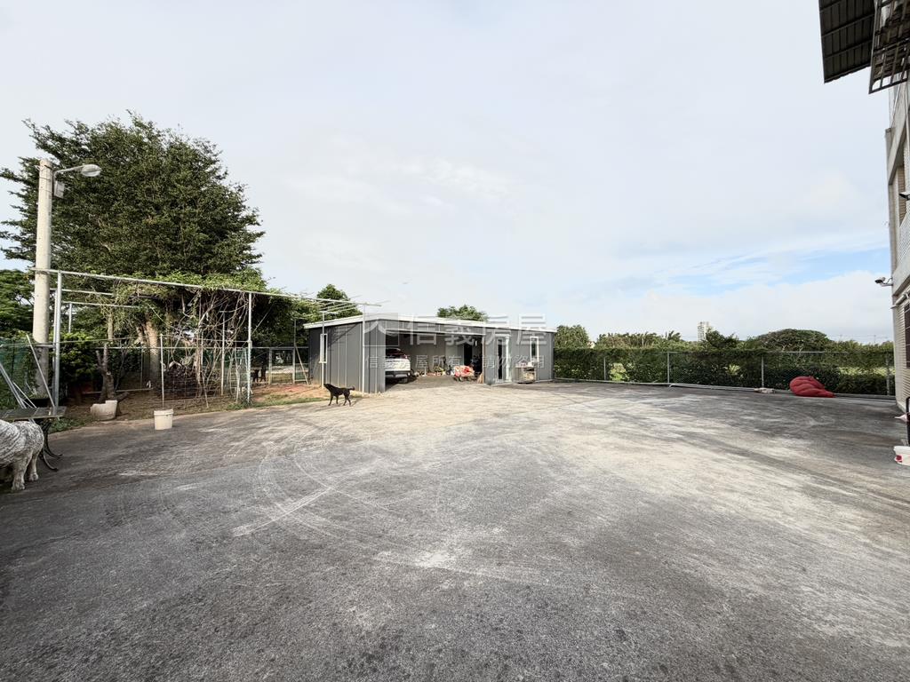 土地約６０５坪的合法農舍房屋室內格局與周邊環境