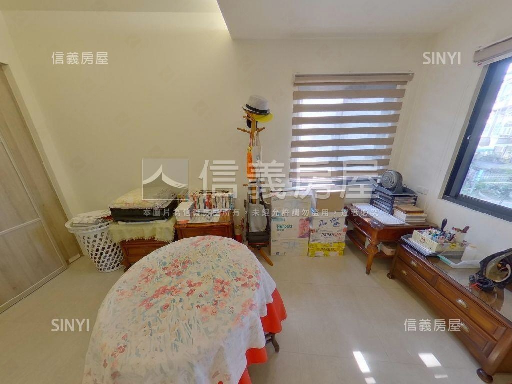 小城邊間裝潢唯美豪邸房屋室內格局與周邊環境