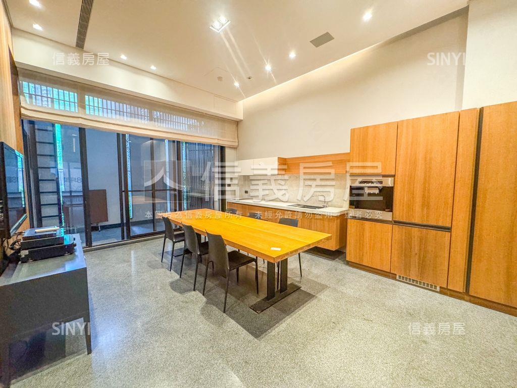美術館總裁奢豪四車墅房屋室內格局與周邊環境