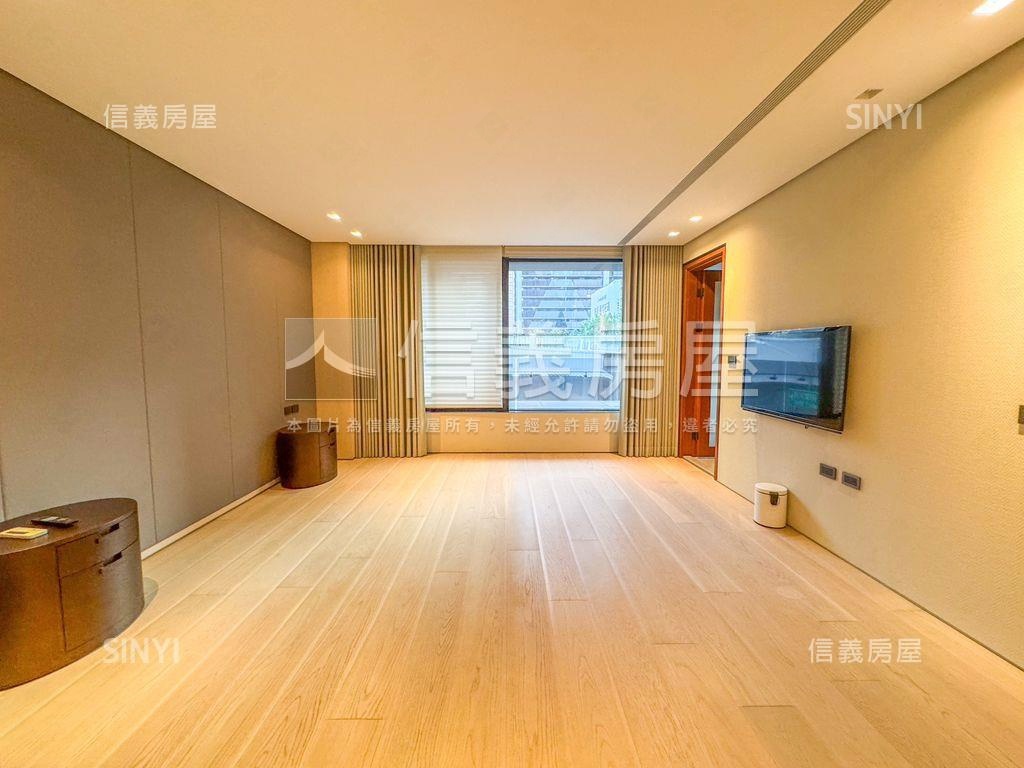 美術館總裁奢豪四車墅房屋室內格局與周邊環境