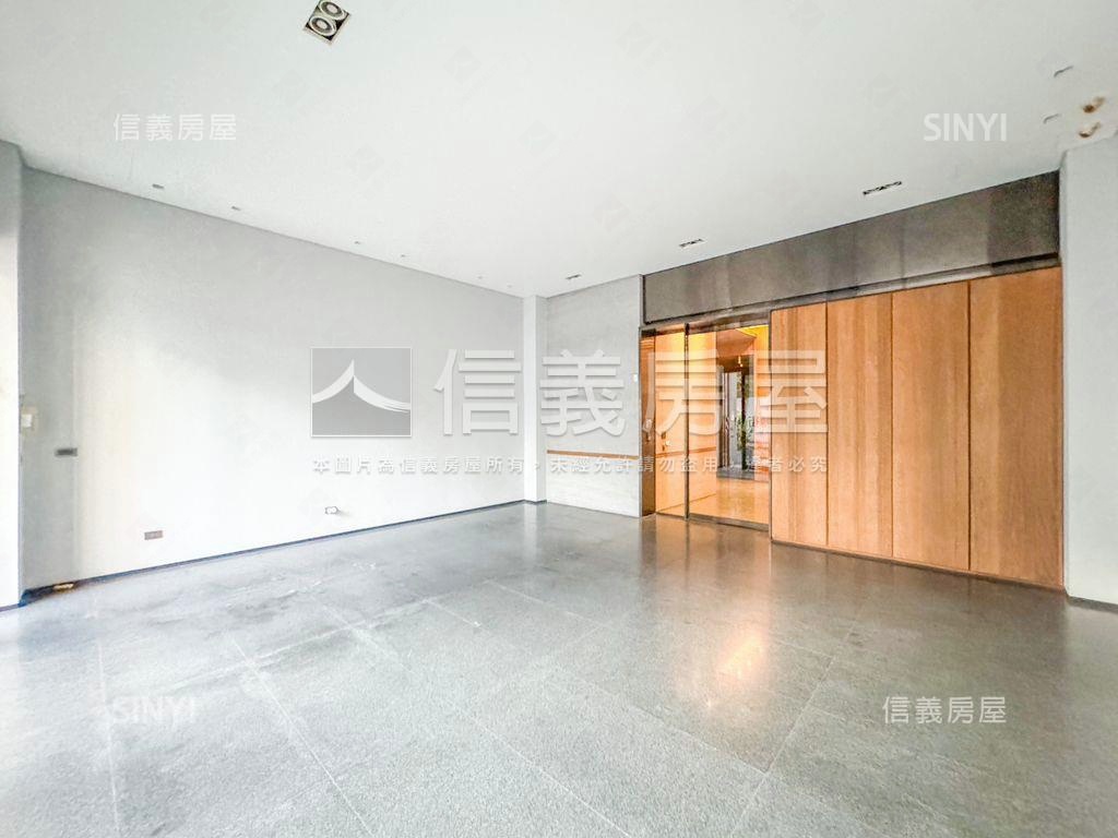 美術館總裁奢豪四車墅房屋室內格局與周邊環境