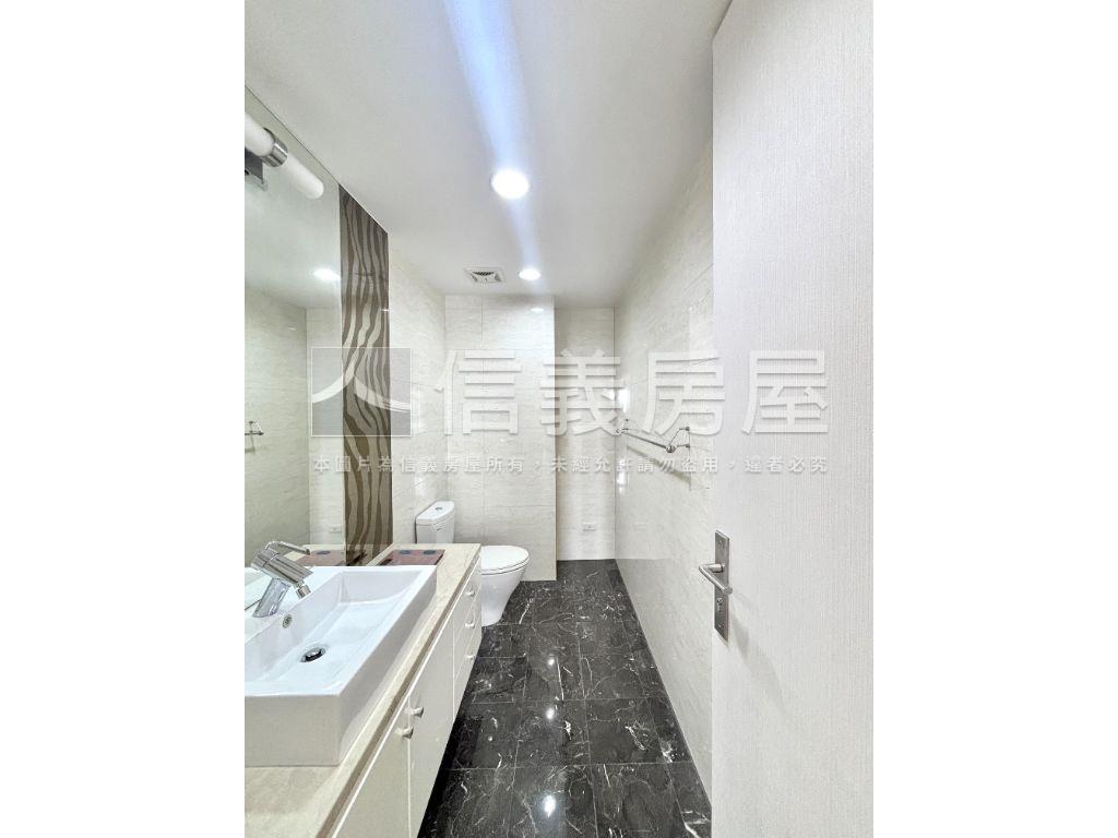 百達馥麗次頂樓尊榮視野戶房屋室內格局與周邊環境