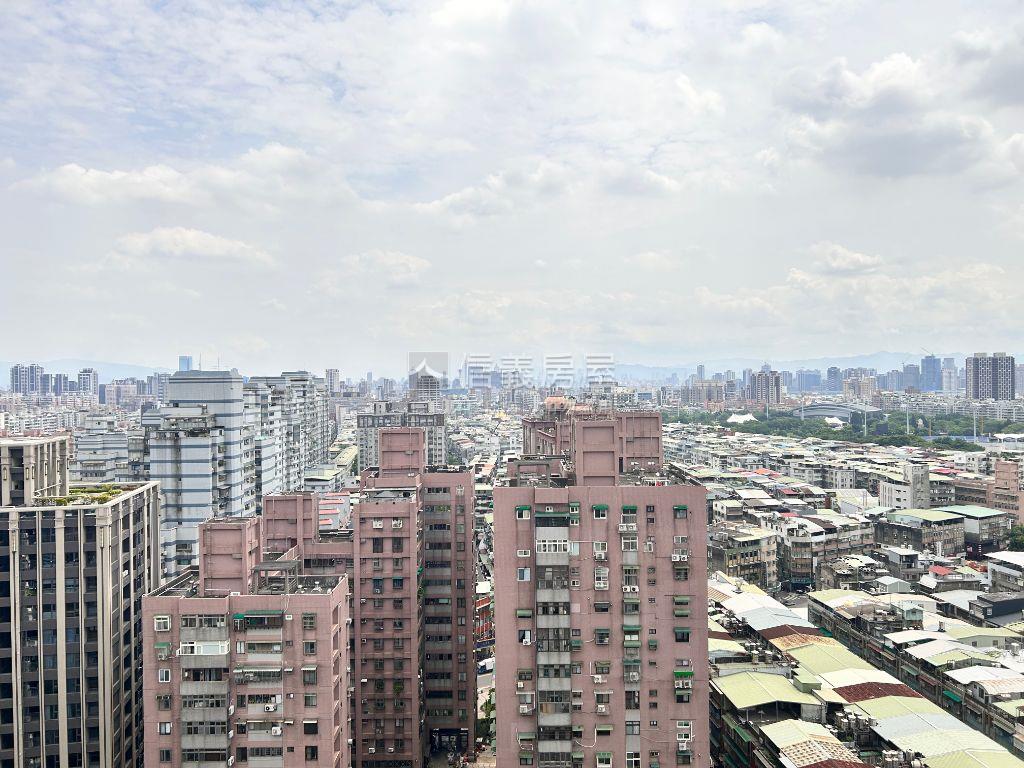 御風景觀高樓兩房車位房屋室內格局與周邊環境