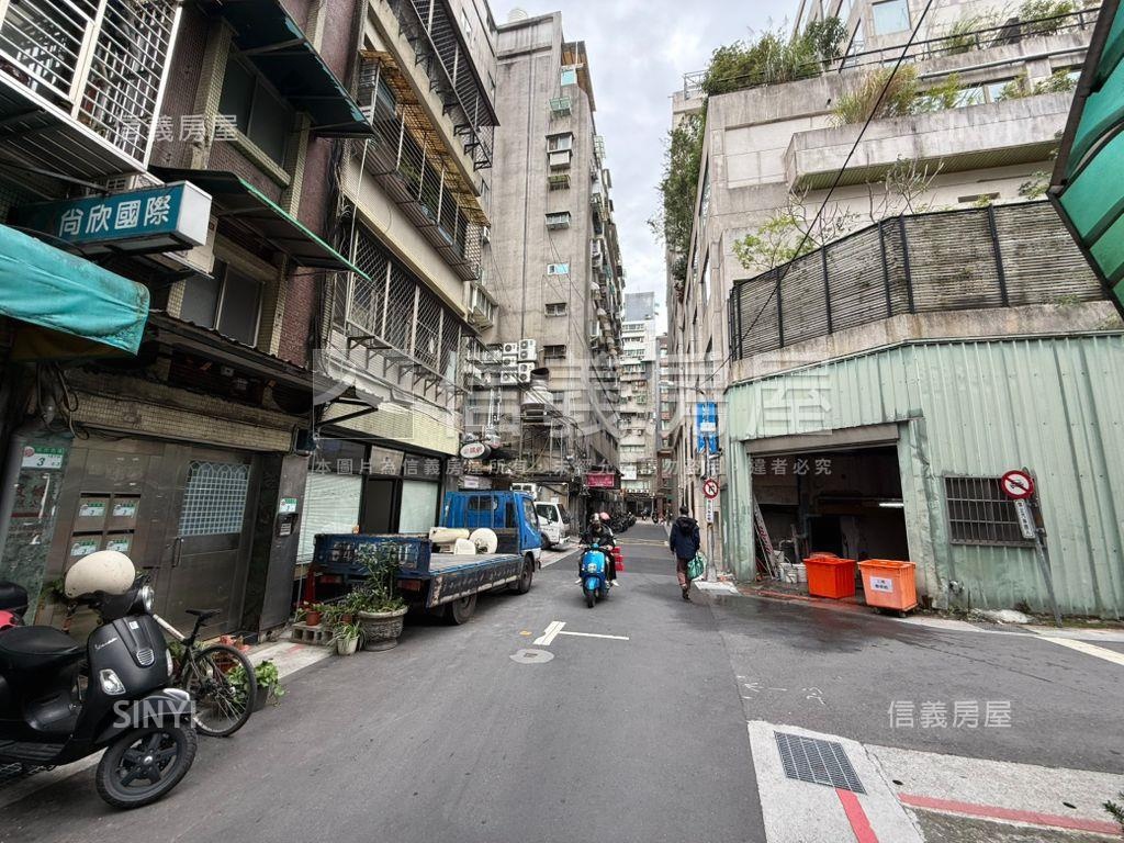 南西圓環商三大面寬店面房屋室內格局與周邊環境