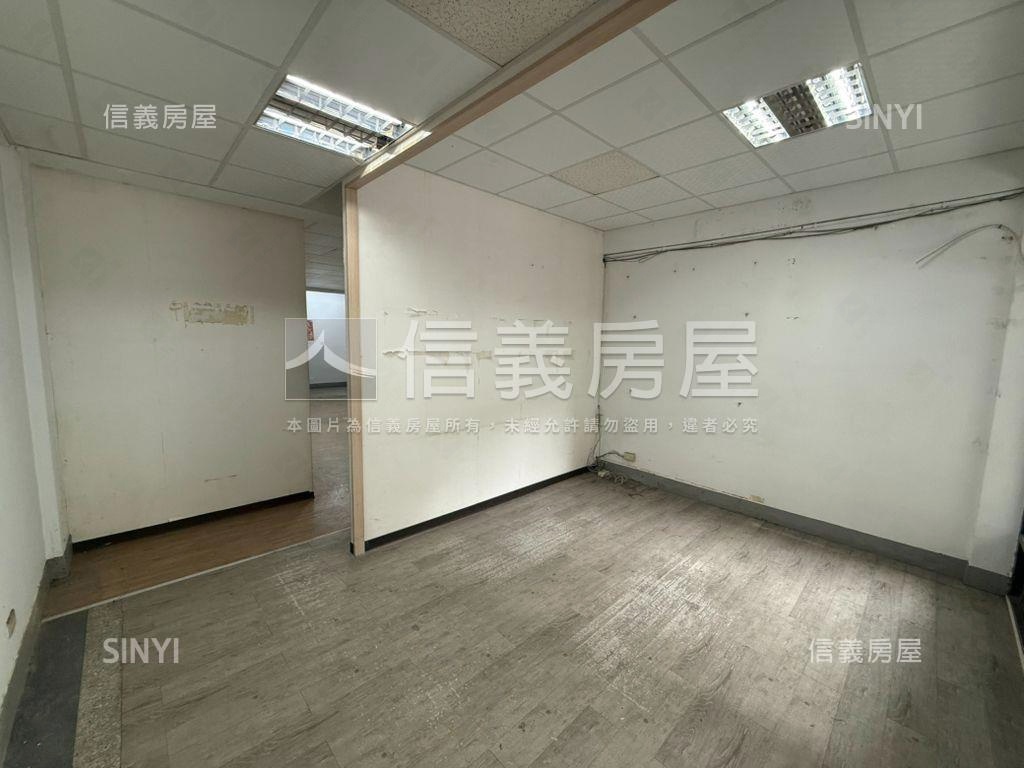 南西圓環商三大面寬店面房屋室內格局與周邊環境