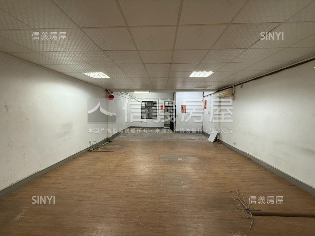 南西圓環商三大面寬店面房屋室內格局與周邊環境