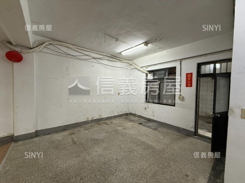 南西圓環商三大面寬店面房屋室內格局與周邊環境