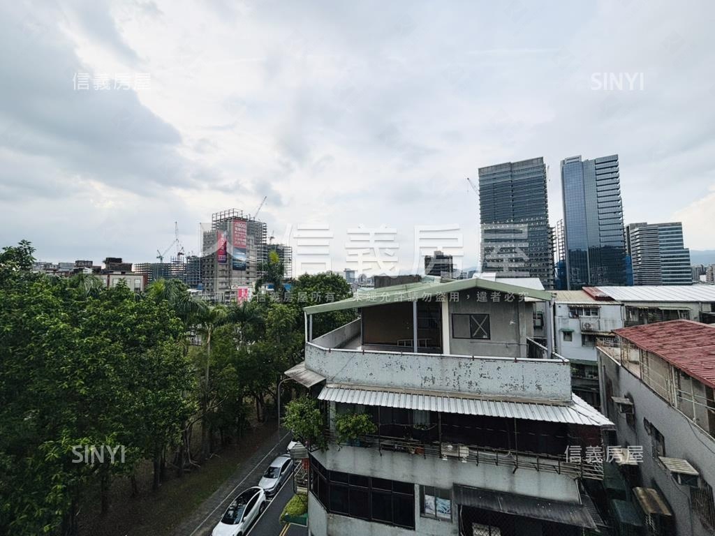 捷運昆陽邊間美寓房屋室內格局與周邊環境