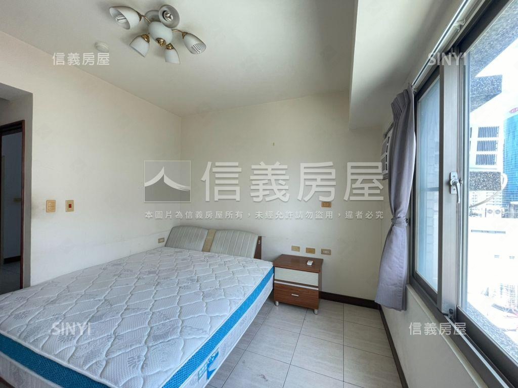 中西區次頂樓三房平車房屋室內格局與周邊環境