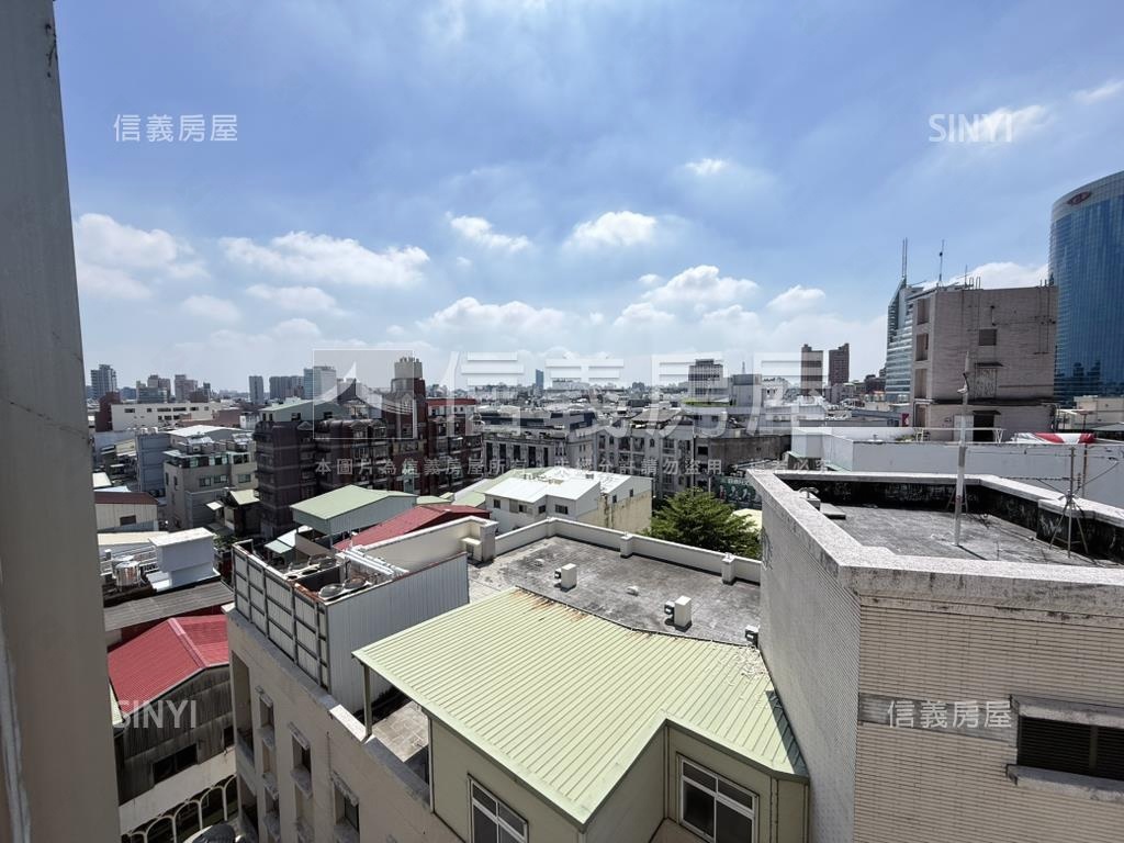 中西區次頂樓三房平車房屋室內格局與周邊環境