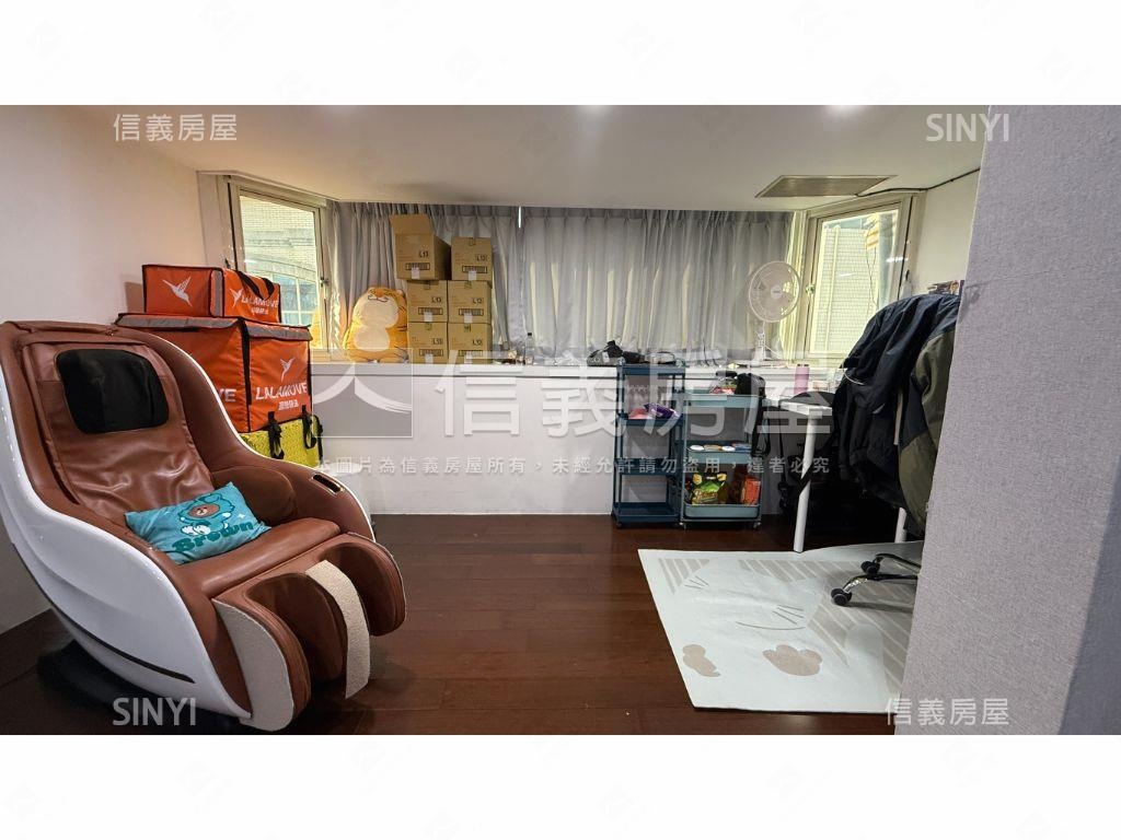 榮星花園低總裝潢美寓房屋室內格局與周邊環境