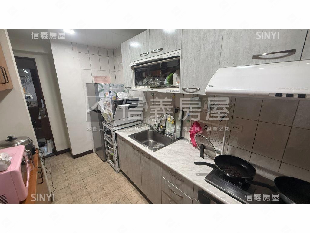 榮星花園低總裝潢美寓房屋室內格局與周邊環境