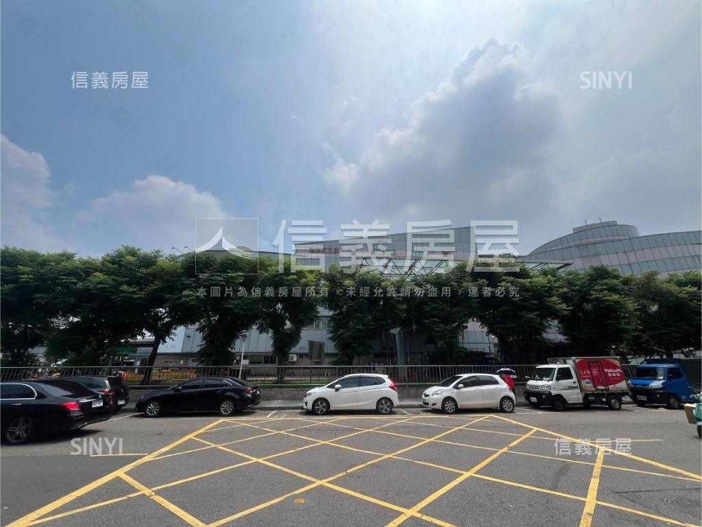榮星花園低總裝潢美寓房屋室內格局與周邊環境
