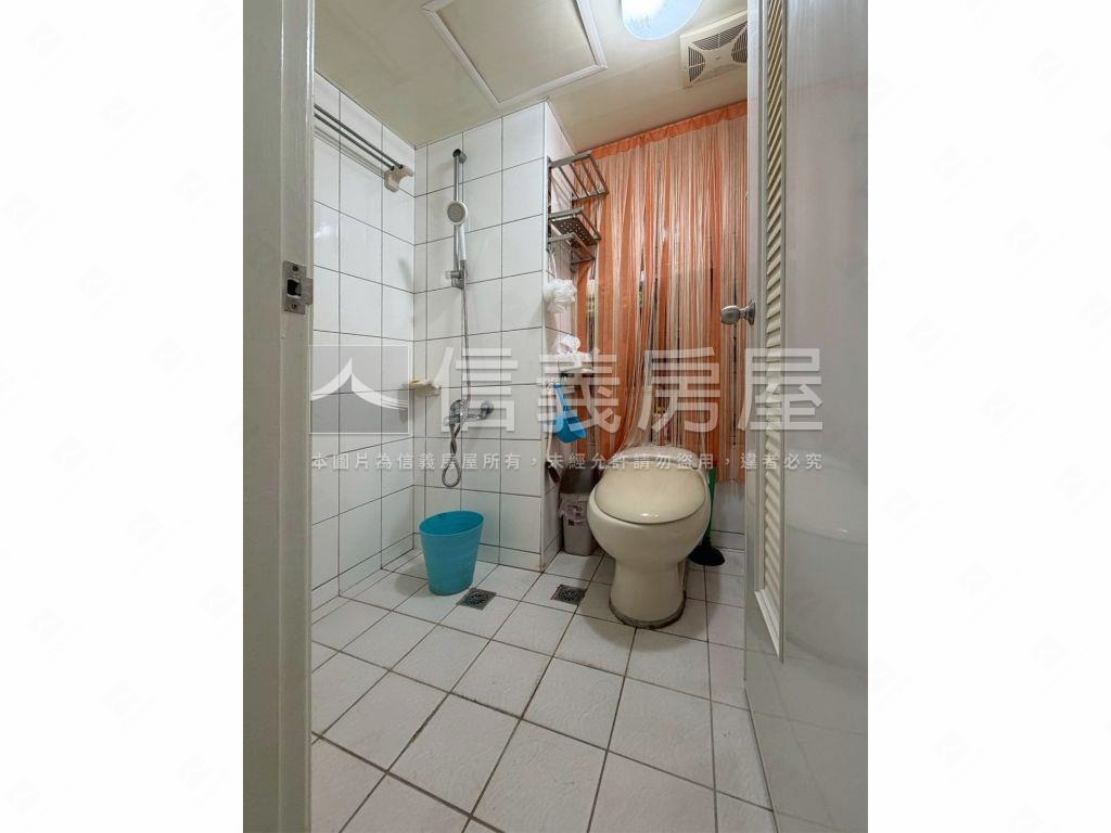 雙捷運公園採光美套房房屋室內格局與周邊環境