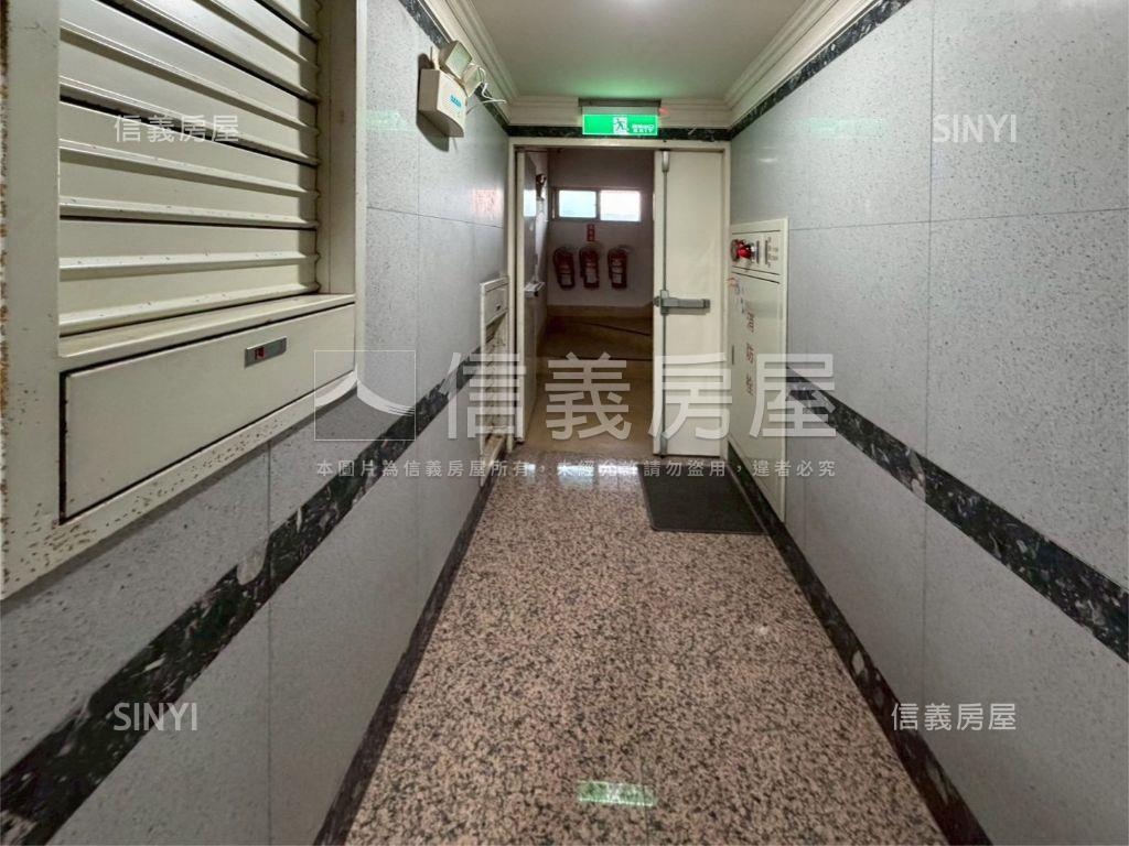 雙捷運公園採光美套房房屋室內格局與周邊環境