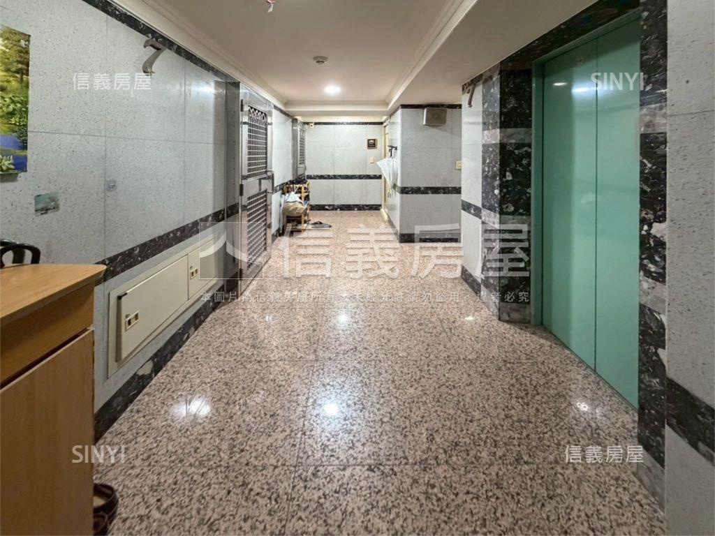 雙捷運公園採光美套房房屋室內格局與周邊環境