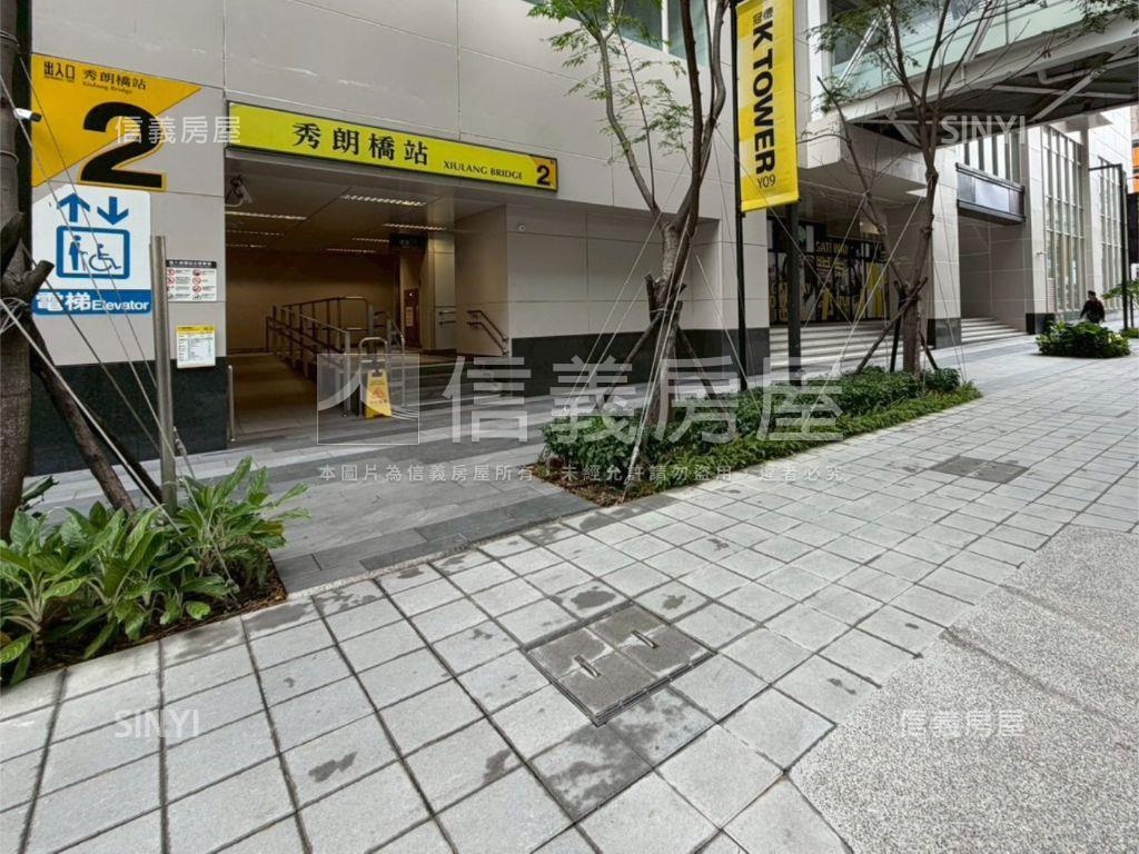 雙捷運公園採光美套房房屋室內格局與周邊環境