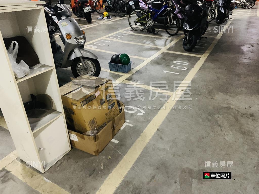 層峰帝標三房平車房屋室內格局與周邊環境