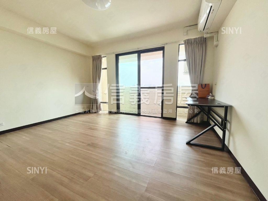 屋齡十年臨路透天店面房屋室內格局與周邊環境
