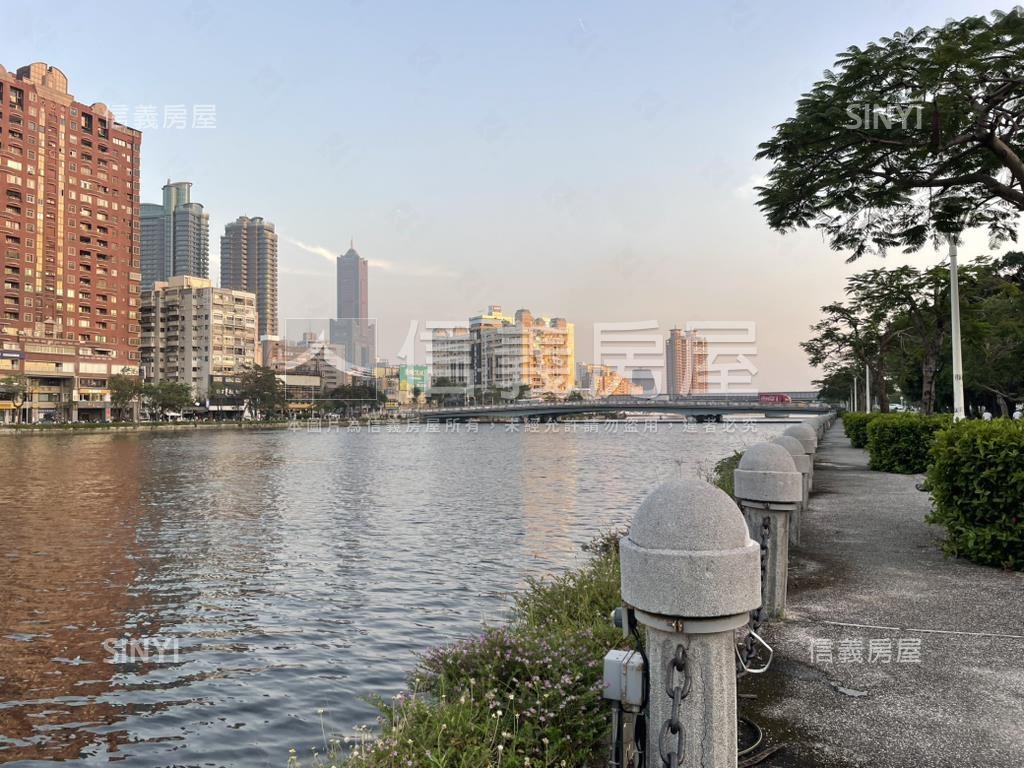 鹽埕｜港灣１號院面愛河戶房屋室內格局與周邊環境