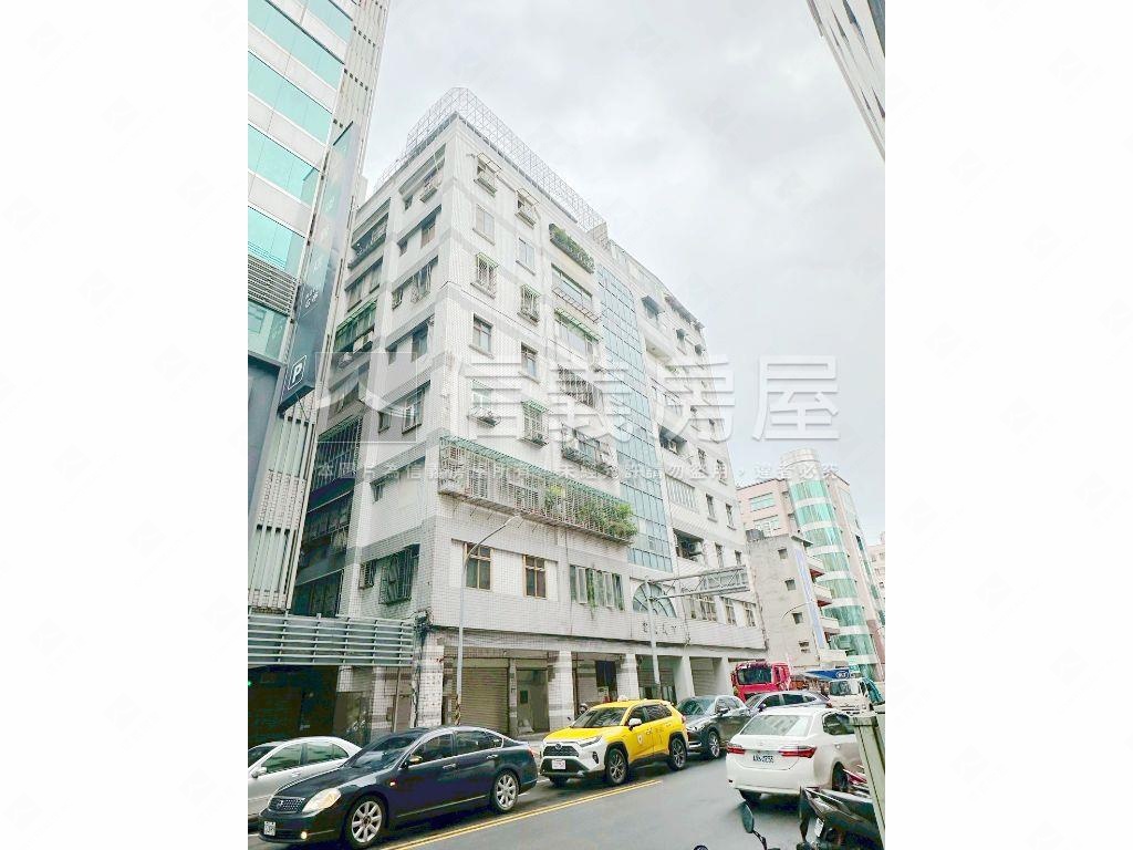 捷運站旁好用廠辦大空間房屋室內格局與周邊環境