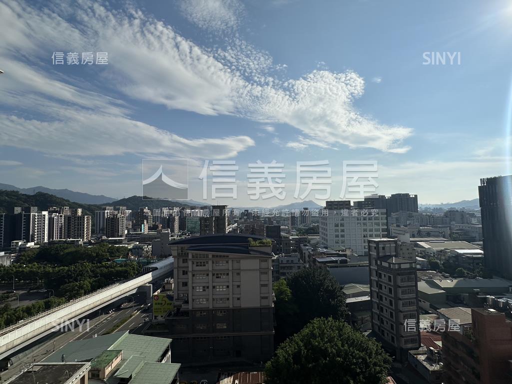 頂埔捷運方正電梯三房房屋室內格局與周邊環境