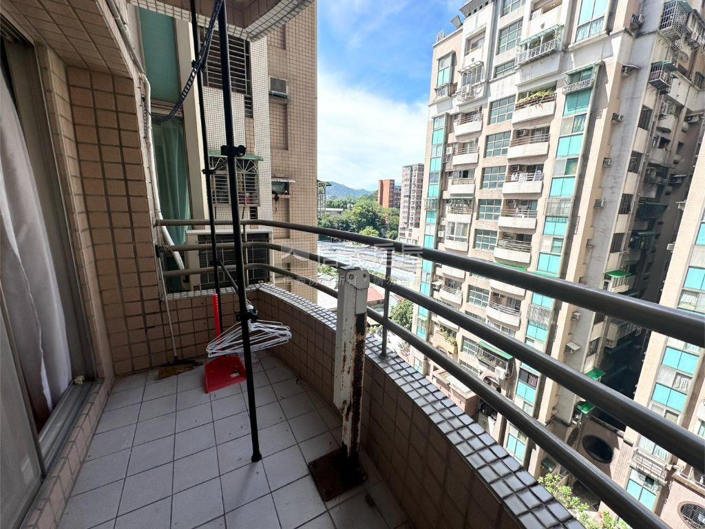 美麗心殿邊間兩房車位房屋室內格局與周邊環境