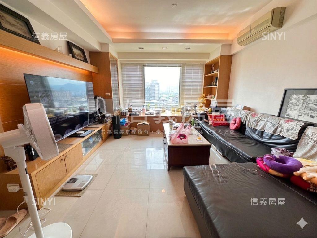 真情。精美四房平面車位房屋室內格局與周邊環境