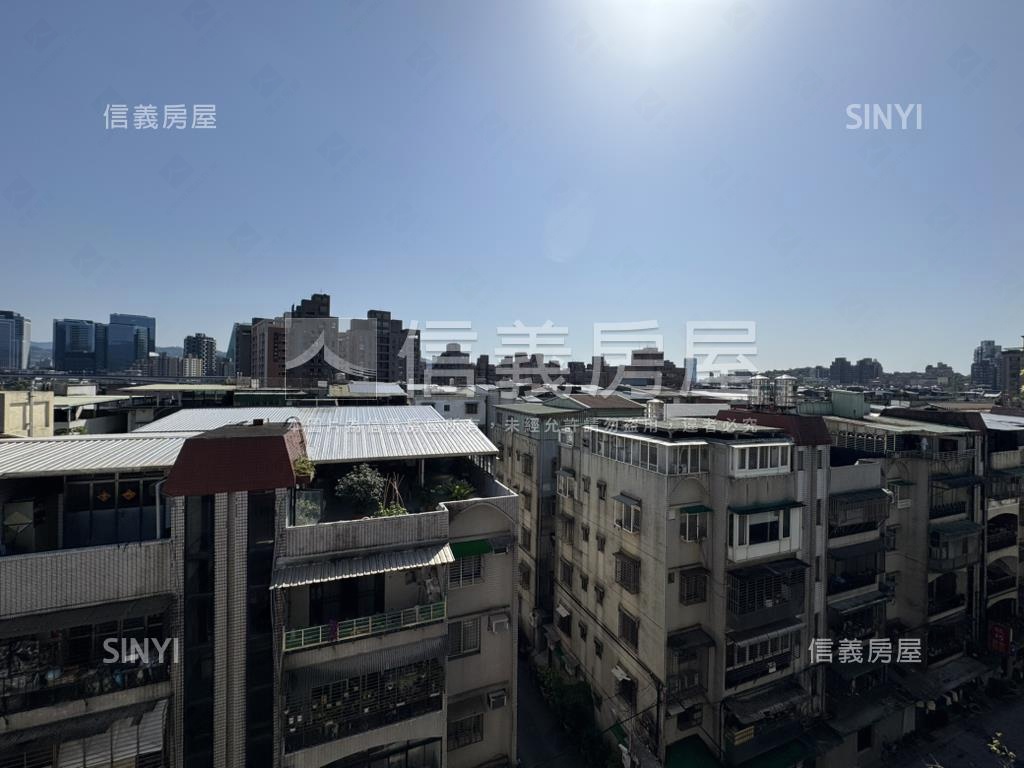 明湖芹園明亮三房車位房屋室內格局與周邊環境