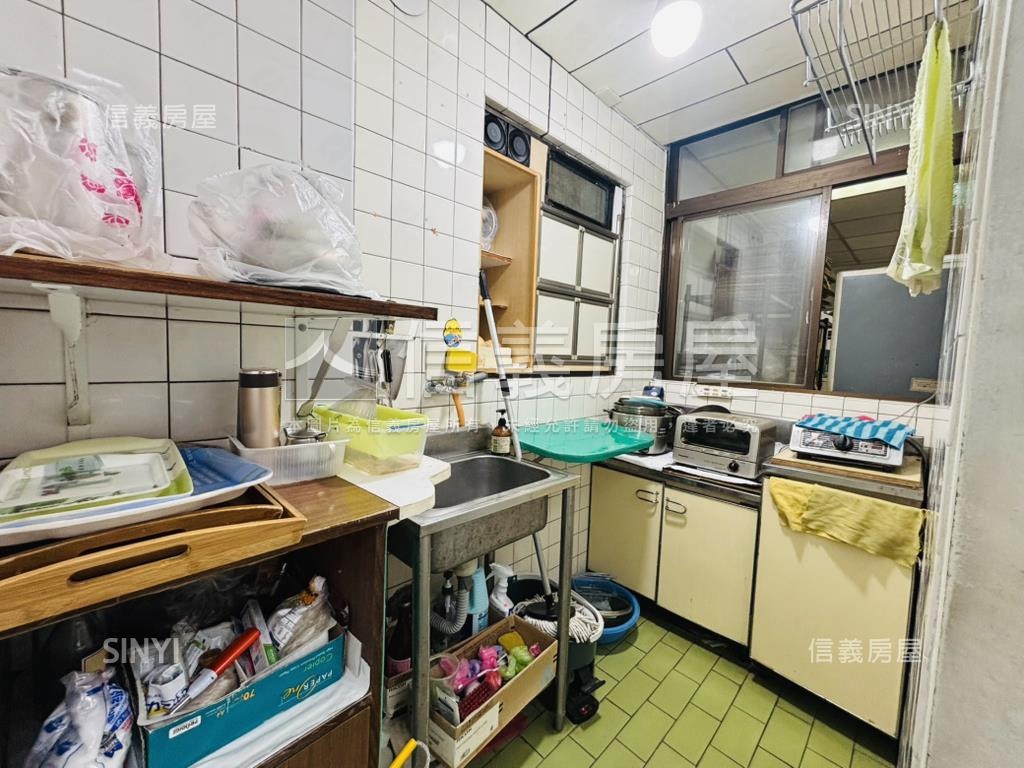 松江長安稀有方正邊間辦公房屋室內格局與周邊環境