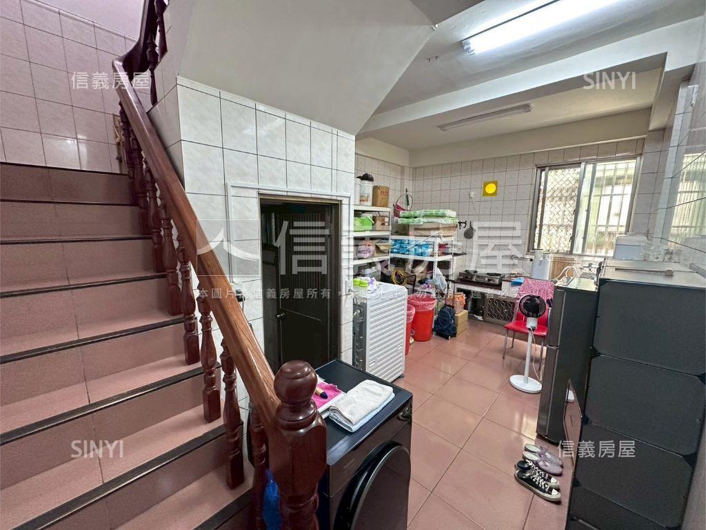 急售！西屯透天屋況好房屋室內格局與周邊環境