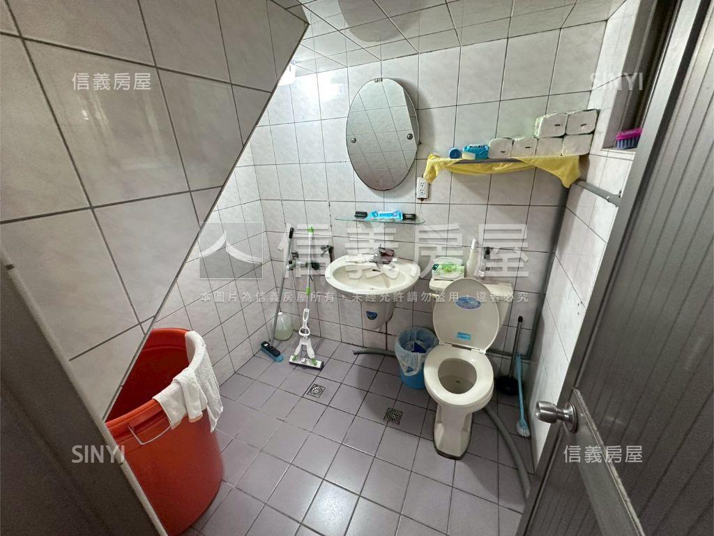 急售！西屯透天屋況好房屋室內格局與周邊環境