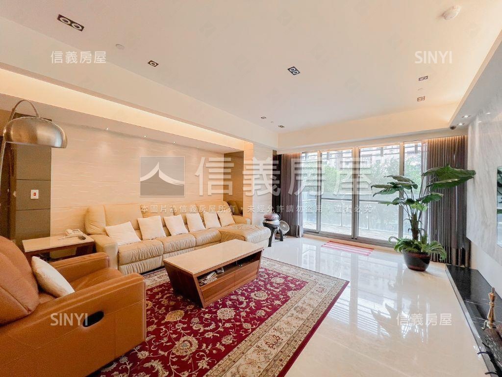 鄉林皇居後棟裝潢樹梢戶房屋室內格局與周邊環境