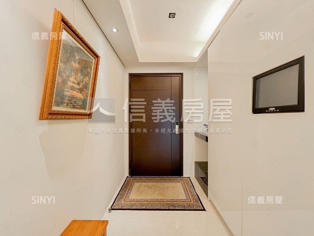 鄉林皇居後棟裝潢樹梢戶房屋室內格局與周邊環境