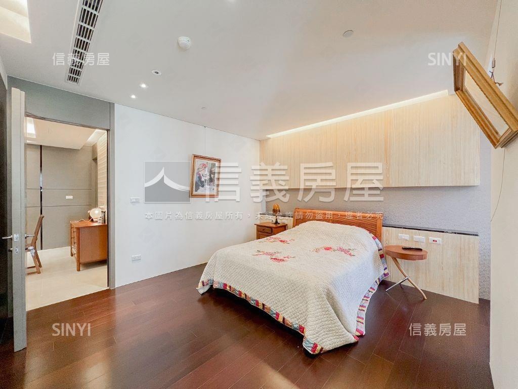 鄉林皇居後棟裝潢樹梢戶房屋室內格局與周邊環境