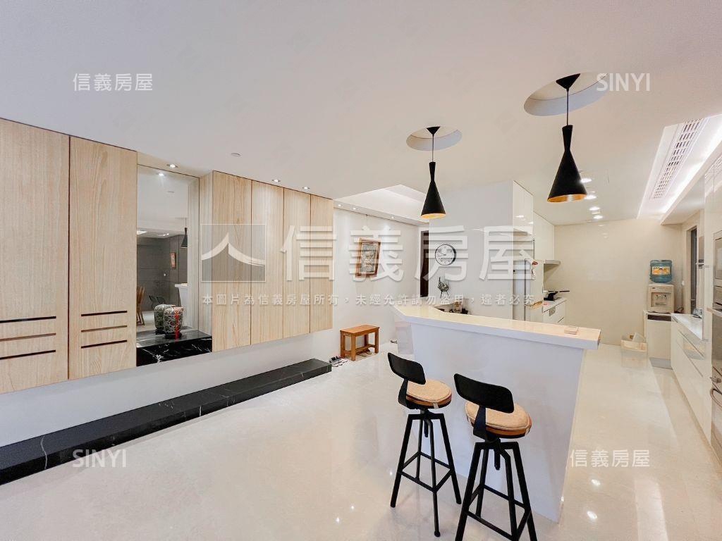 鄉林皇居後棟裝潢樹梢戶房屋室內格局與周邊環境