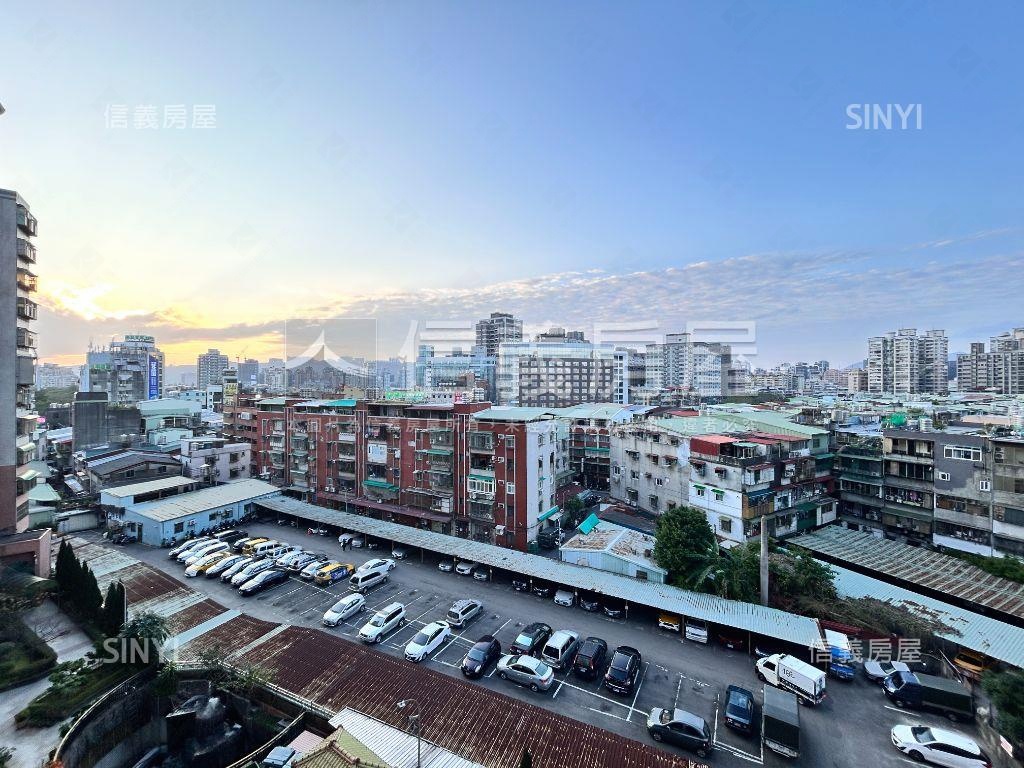 稀有釋出萬象華都遠眺三房房屋室內格局與周邊環境