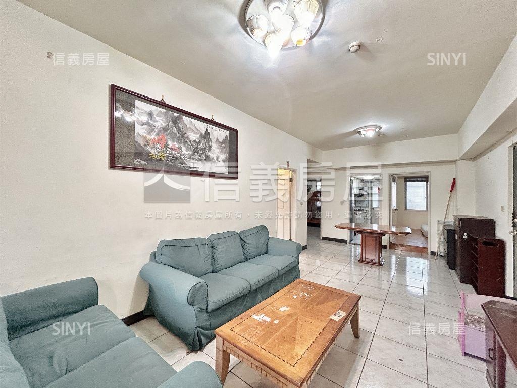 稀有釋出萬象華都遠眺三房房屋室內格局與周邊環境