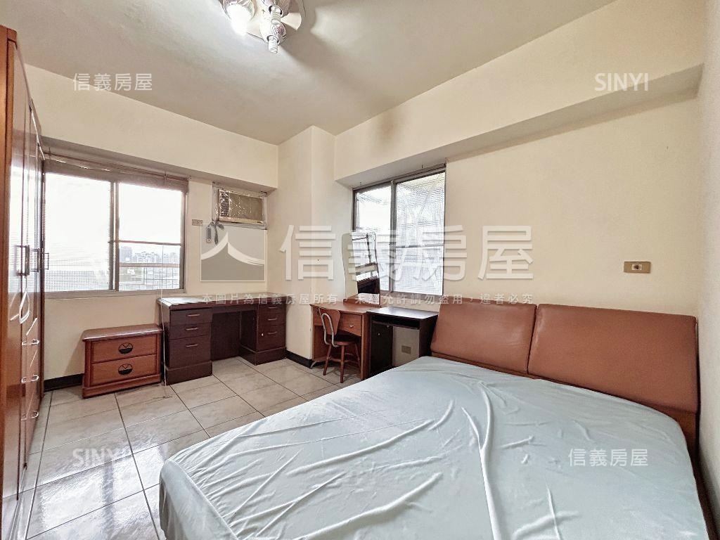 稀有釋出萬象華都遠眺三房房屋室內格局與周邊環境