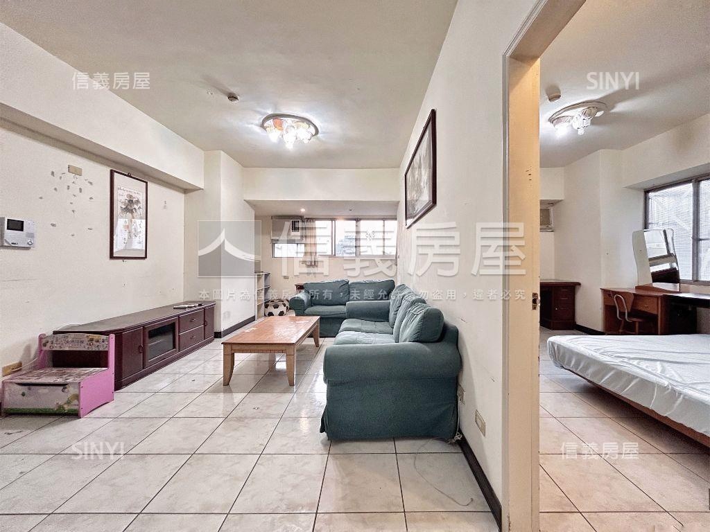 稀有釋出萬象華都遠眺三房房屋室內格局與周邊環境