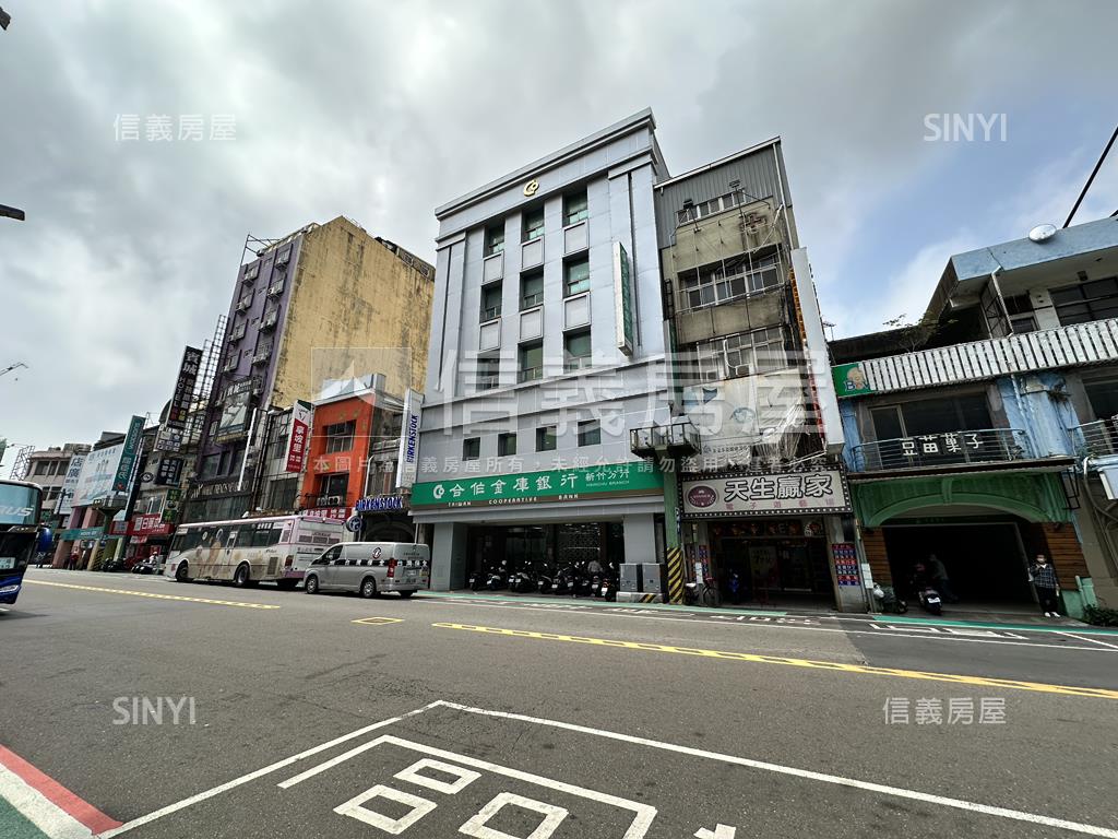 火車站前中正圓環店面房屋室內格局與周邊環境